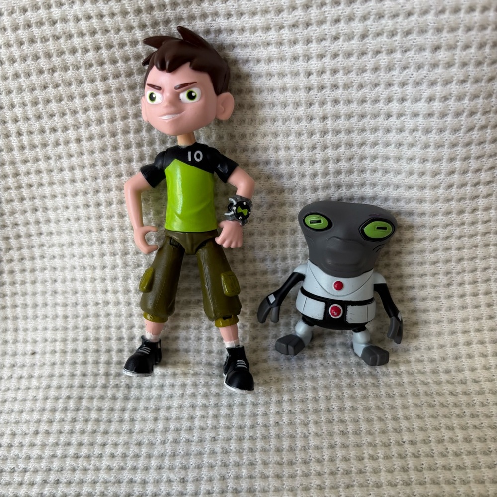 BEN 10 BEN TENNYSON & Driba GALVAN alien figures  PLaymates Cartoon